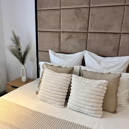 Atmosphere By The Sea 4*