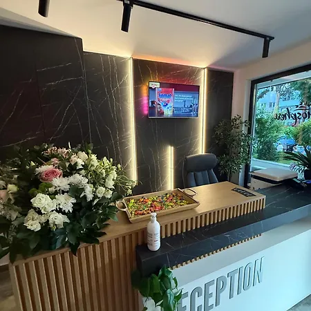 Atmosphere By The Sea Aparthotel 4*