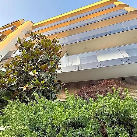 Atmosphere By The Sea 4*