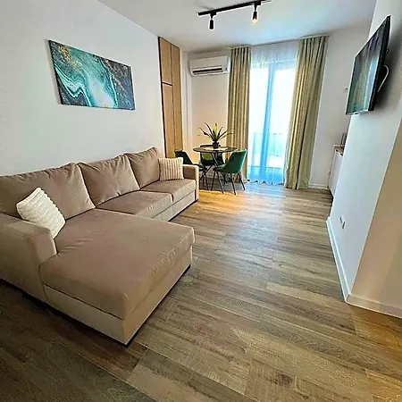 Atmosphere By The Sea Aparthotel